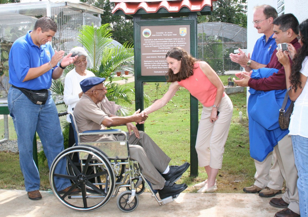 Dedication Iguaca Aviary