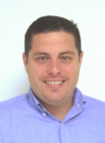Dr. Eduardo Nicolau